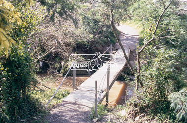 Slide - Photograph, Footbridge, George Court, Greensborough, c.Sep. 1989