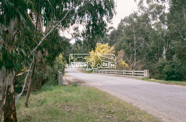 Slide - Photograph, Lintons Bridge, Nutfield, c.Sep. 1989