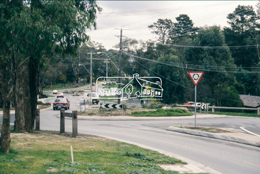 Slide - Photograph, Main Road, Research, c.Aug. 1990