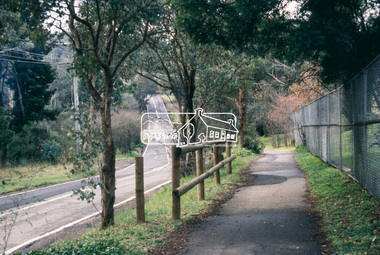 Slide - Photograph, Ingrams Road, Research, c.Aug. 1990
