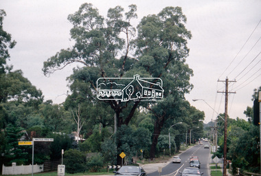 Slide - Photograph, Yellow Box, Main Road, Eltham, c.Apr. 1993