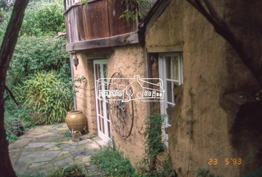 Slide - Photograph, Gordon Ford garden, "Fulling", Pitt Street, Eltham, 23 May 1993
