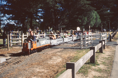 Slide - Photograph, Diamond Valley Railway, Eltham Lower Park, c.Nov. 2001
