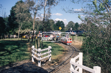Slide - Photograph, Diamond Valley Railway, Eltham Lower Park, c.Nov. 2001