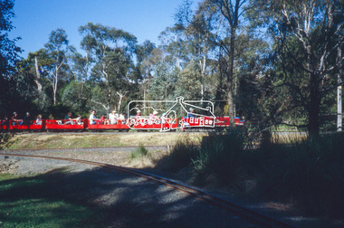 Slide - Photograph, Diamond Valley Railway, Eltham Lower Park, c.Nov. 2001
