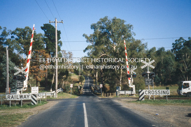 Slide - Photograph, Railway Level Crossing, Allandale Road, Eltham North, c.Nov. 2001