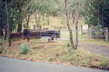 Slide - Photograph, Queenstown Cemetery, Smiths Gully Road, St Andrews, c.2004