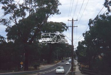 Slide - Photograph, Yellow Box, Main Road, Eltham, c.2004
