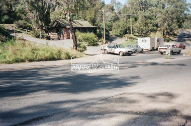 Negative - Photograph, Intersection of Mt Pleasant Road at Main Road, Eltham, c.Dec. 1983