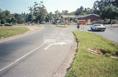 Negative - Photograph, Intersection of Mt Pleasant Road at Main Road, Eltham, c.Dec. 1983