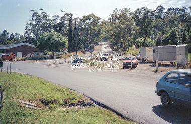Negative - Photograph, Intersection of Mt Pleasant Road at Main Road, Eltham, c.Dec. 1983