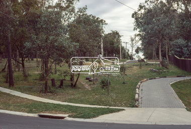 Photograph, Riversdale Avenue, Eltham North, Oct. 1980