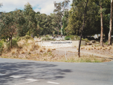 Photograph, Eltham Cemetery, Mount Pleasant Road, Eltham, c.2008