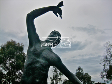 Photograph, Jim Connor, Eltham Cemetery, Mount Pleasant Road, Eltham, 4 Nov 2011