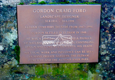 Photograph, Jim Connor, Eltham Cemetery, Mount Pleasant Road, Eltham, 11 Jul 2012