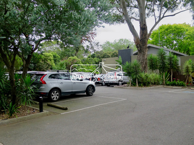 Photograph, Jim Connor, Avenue of Honour, Main Road, Eltham, 14 Jan 2017