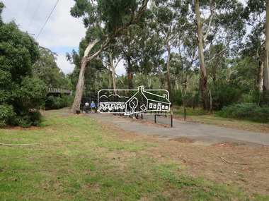 Photograph, Jim Connor, Main Road, Eltham, 14 Jan 2017