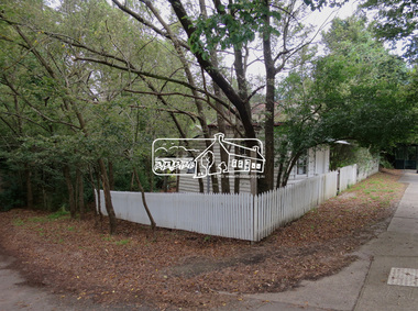 Photograph, Jim Connor, Avenue of Honour, Main Road, Eltham, 14 Jan 2017