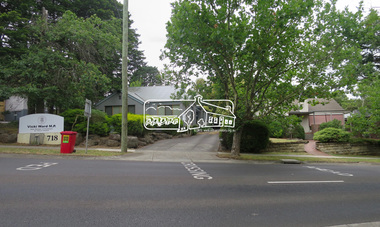 Photograph, Jim Connor, Avenue of Honour, Main Road, Eltham, 14 Jan 2017