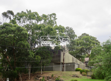 Photograph, Jim Connor, Main Road, Eltham, 14 Jan 2017