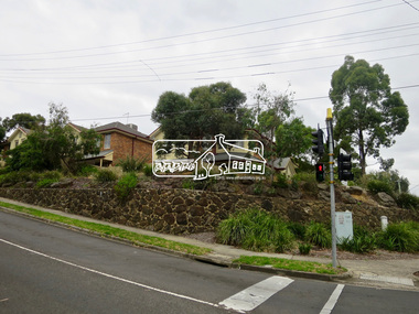 Photograph, Jim Connor, Main Road, Eltham, 14 Jan 2017
