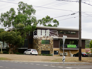 Photograph, Jim Connor, Main Road, Eltham, 14 Jan 2017