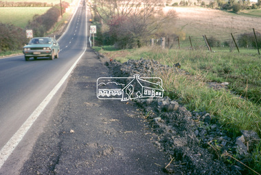 Slide - Photograph, Eltham-Yarra Glen Road, Kangaroo Ground, c.May 1988