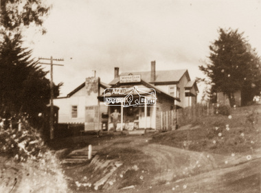 Photograph, Albert Jones, General Store, Wattle Glen, c.1910