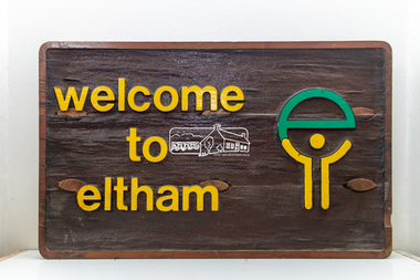 Sign, Welcome to Eltham