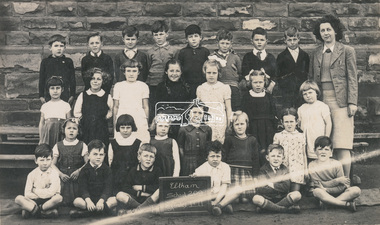 Photograph - Class Photo, Grades 1 & 2, Eltham State School No. 209, Dalton Street, Eltham, 1939