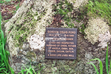 Negative - Photograph, Harry Gilham, Memorial for Gordon Craig Ford, Eltham Cemetery, 1 Aug 2007