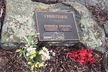Negative - Photograph, Harry Gilham, Memorial for Clem and Nina Christesen, Eltham Cemetery, Victoria, 1 Aug 2007