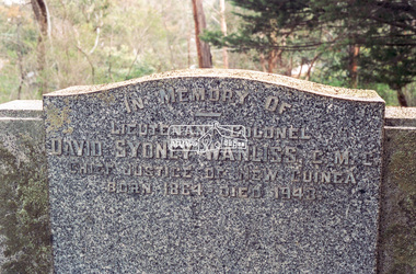 Negative - Photograph, Harry Gilham, Grave of David Sydney Wanliss, C.M.C., Eltham Cemetery, Victoria, 1 Aug 2007