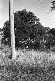 Negative - Photograph, Shire of Eltham, Eltham Meadows Estate, Zig Zag Road subdivision, Jan. 1980