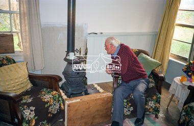 Photograph, Hans Gregory, Original 1860s William West house, Fabbro's Farm, Falkiner Street, Eltham, c.1990