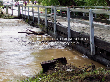 Photograph - Digital Photograph, Jim Connor, Brougham Street Bridge, Eltham in flood, 13 Nov 2004