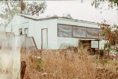 Slide - Photograph, Unidentified derelict house on a bush block possibly Eltham / Research, Vic, c.1966