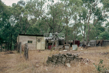 Slide - Photograph, Unidentified derelict house on a bush block possibly Eltham / Research, Vic, c.1966
