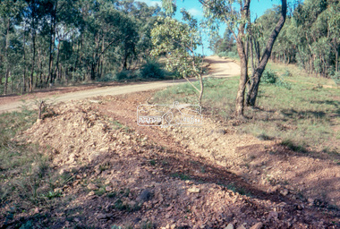 Slide - Photograph, Unidentified rural scene, possibly Research / Kangaroo Ground district, c.May 1988