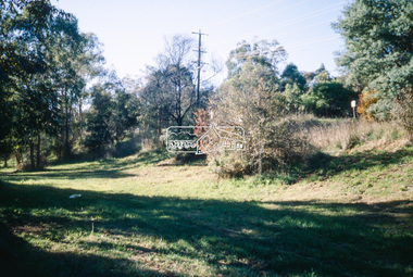 Slide - Photograph, Unidentified location, Eltham district, c.May1990