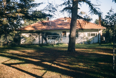 Slide - Photograph, Unidentified location, Eltham district, c.May1990