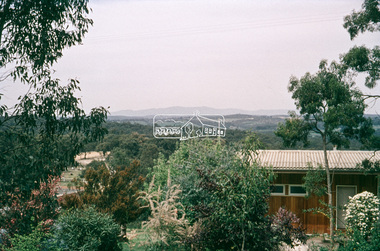Slide - Photograph, Unidentified location, Eltham district, possibly Research / Kangaroo Ground, c.1990