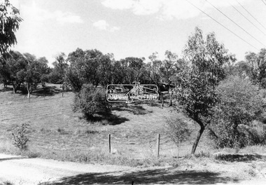 Photograph - Black and White Print, Unidentified road, Eltham district, possibly Montmorency, c. Sep. 1966