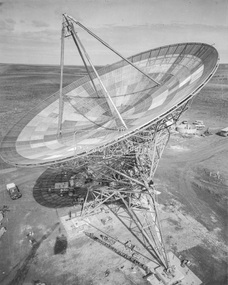 Photograph - Black and White Print, Weapons Research Establishment (WRE), 35' - 0" diameter dish at Island Lagoon, Woomera, 3 August, 1960