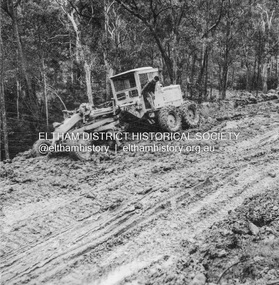 Album - Photograph, J.A. McDonald, Eltham-Yarra Glen Road, 3 Aug. 1956