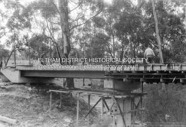Album - Photograph, J.A. McDonald, Henley Road Bridge over Watsons Creek, Aug. 1962