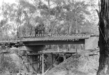 Album - Photograph, J.A. McDonald, Henley Road Bridge over Watsons Creek, Aug. 1962