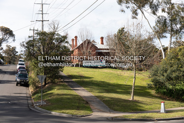 Photograph, Peter Pidgeon, Eltham Primary School, Dalton Street, Eltham, 2 Aug. 2022