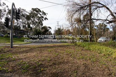 Photograph, Peter Pidgeon, Site of the former Village Pond, Main Road, Eltham, 2 Aug. 2022