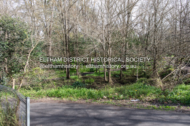 Photograph, Peter Pidgeon, Site of the former Village Pond, Main Road, Eltham, 2 Aug. 2022